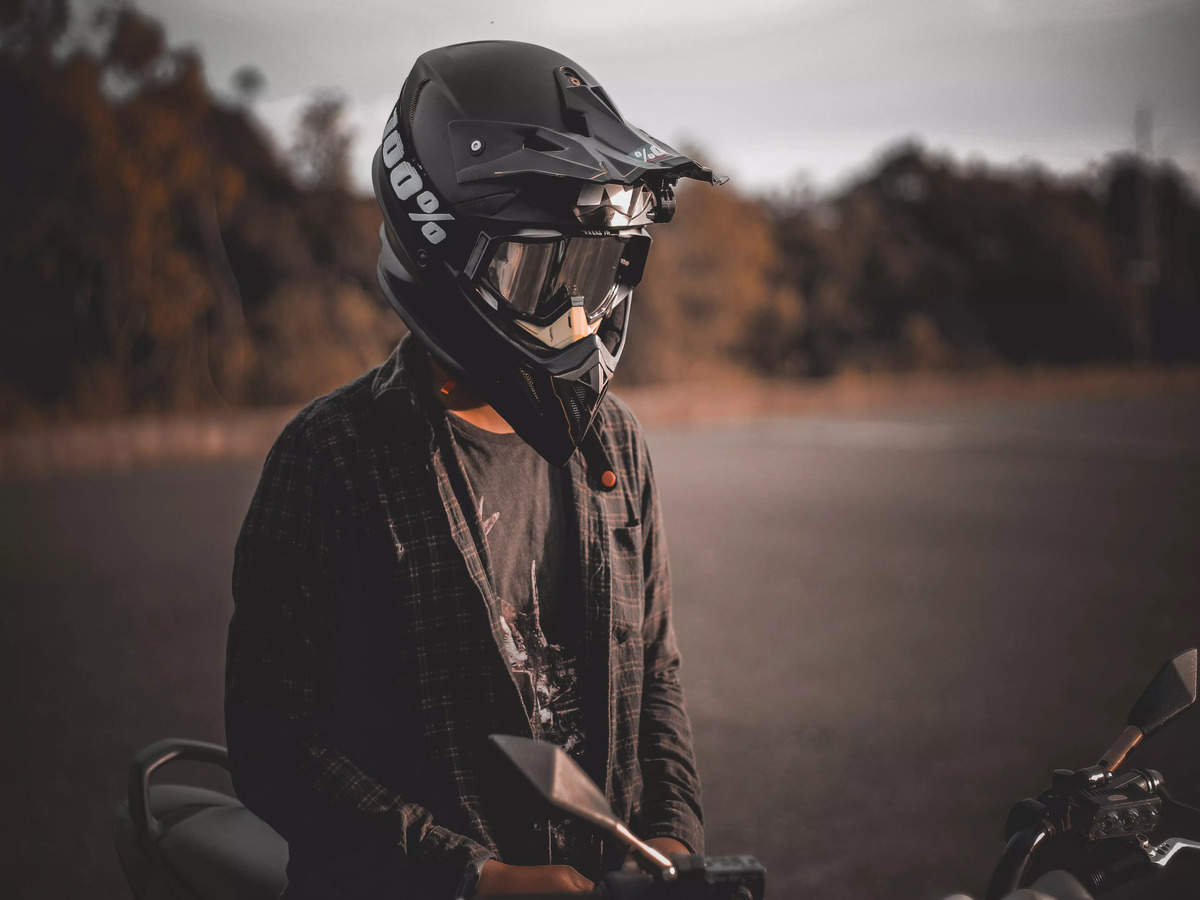 5 must have safety accessories for bikers 